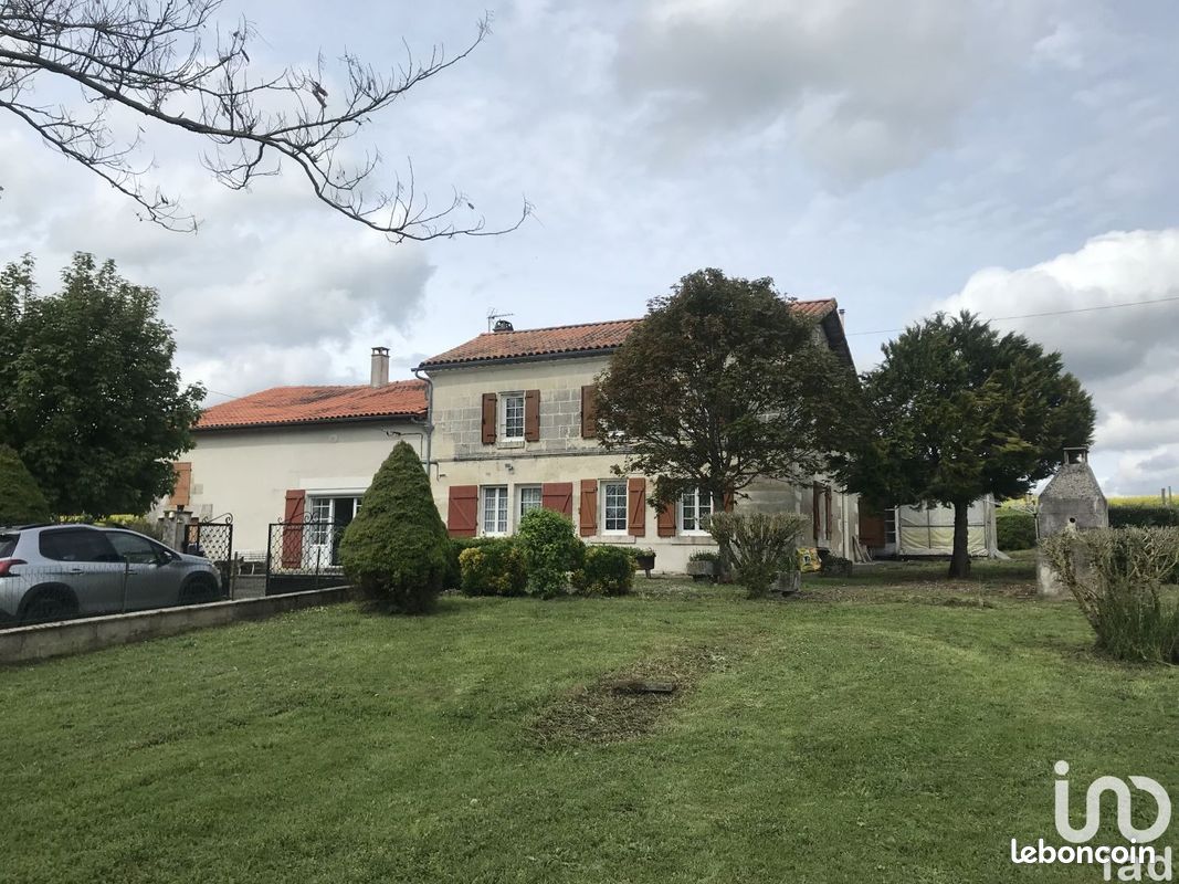 Maison 11 pièces 280 m² - Chalais 16210 (image principale 0)