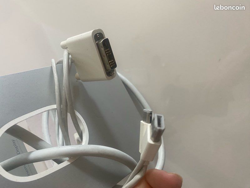Ecran Apple Pc Cinema HD Display 23 pouces (image 3)