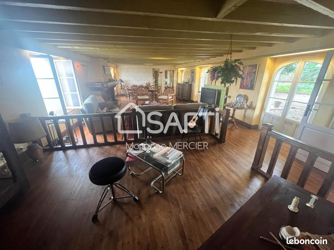 Propriété 6 pièces 195 m² - Sainte-Verge 79100 (image principale 3)