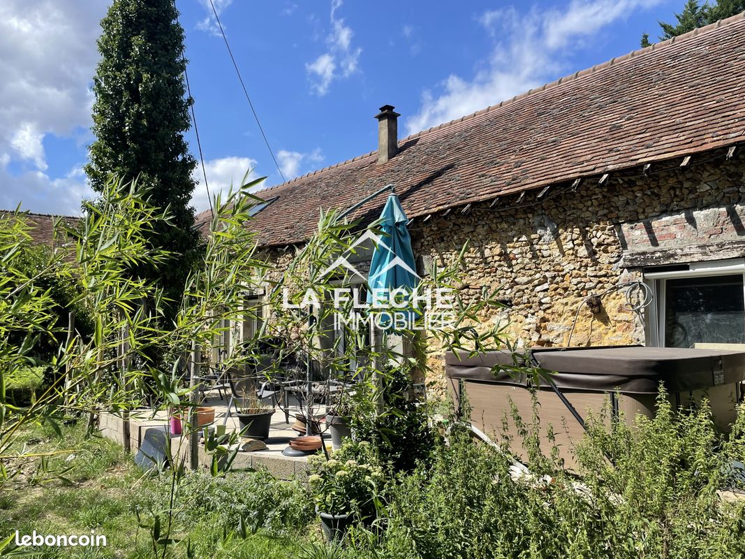 Maison 6 pièces 147 m² · à Clermont-Créans · 147 m² · 141 750 €