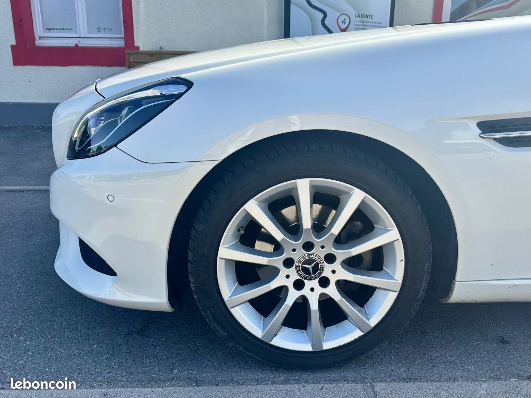 MERCEDES SLC 180 1.6 i 16V BlueEFFICIENCY 156 ch FASCINATION (image 11)