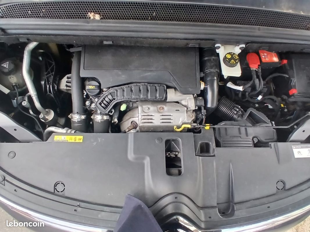 CITROEN C4 SPACETOURER PureTech 130 SS Shine (image 39)