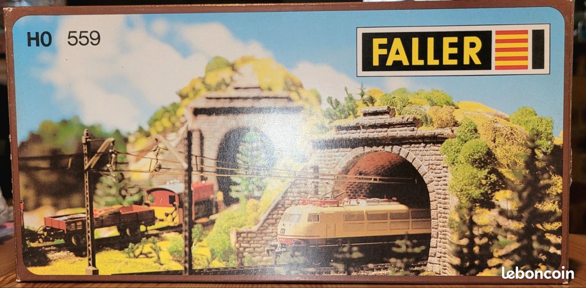 Faller set entrées de tunnel H0 (D'occasion) à Villeret pour CHF 6 Faller set entrées de tunnel H0 (D'occasion) à Villeret pour CHF 6