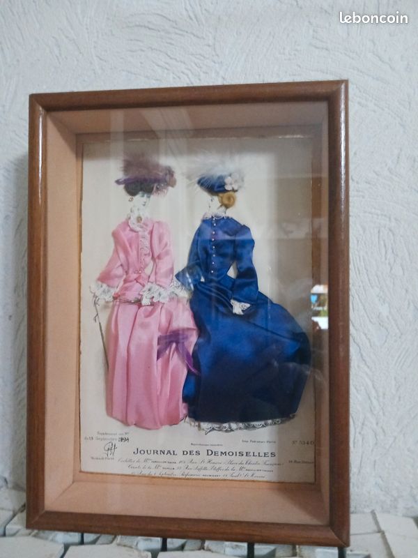 Tableau Ancien Art Déco – Demoiselle – Encadré Sur Bois – Signé – Vintage