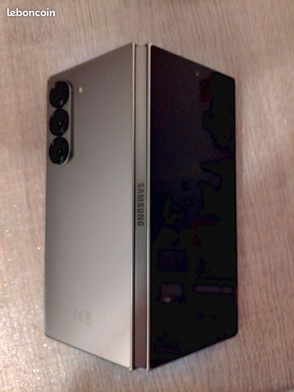Samsung galaxy z fold 6 gris 256 go super etat (image 1)