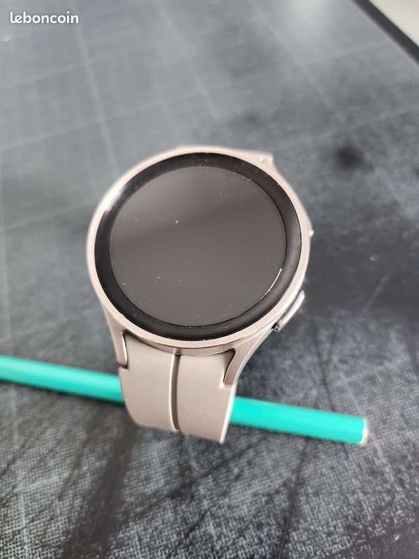 Montre connectée SAMSUNG GALAXY WATCH 5V PRO 4G (image 3)