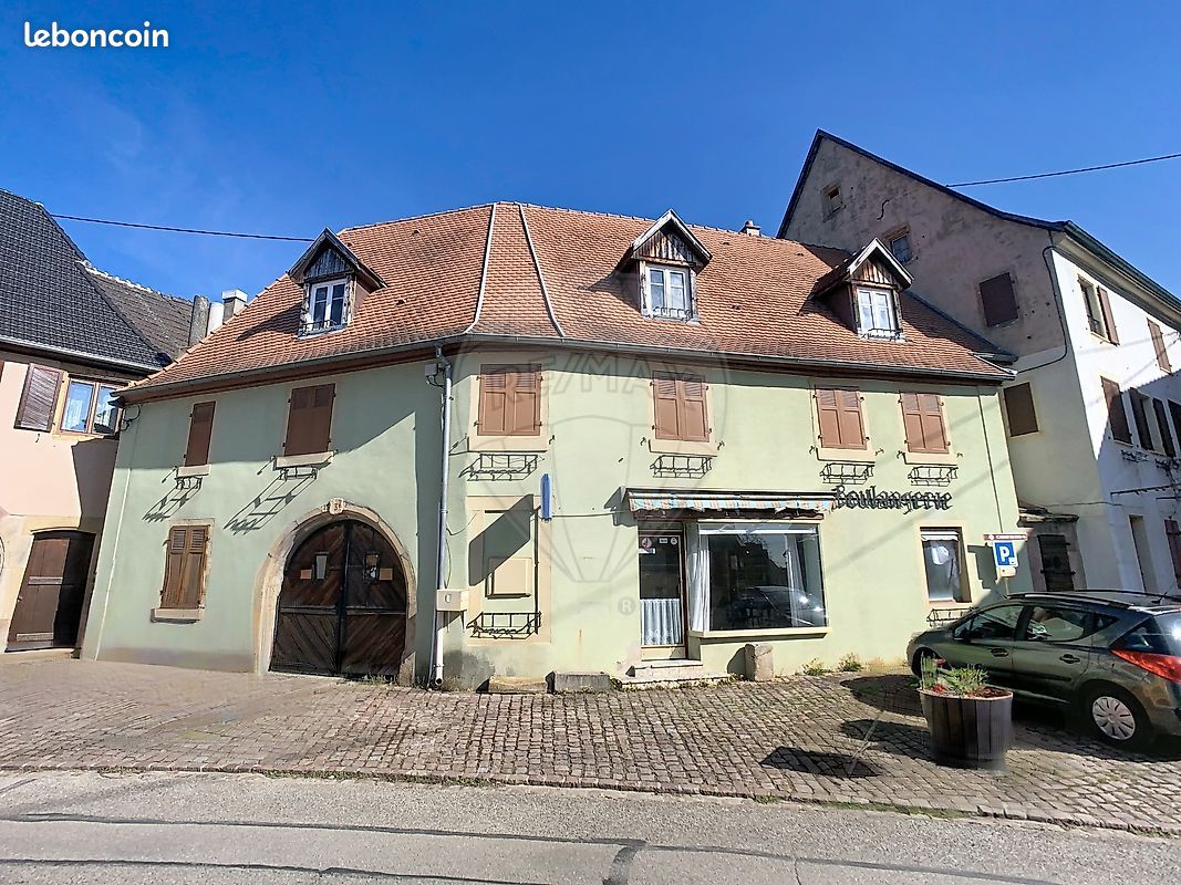 Maison 8 pièces 230 m² · à Westhalten · 230 m² · 140 000 €