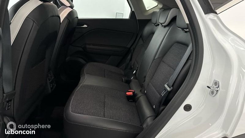 Renault Captur 1.6 E-Tech hybride 145ch Intens -21 (image 13)