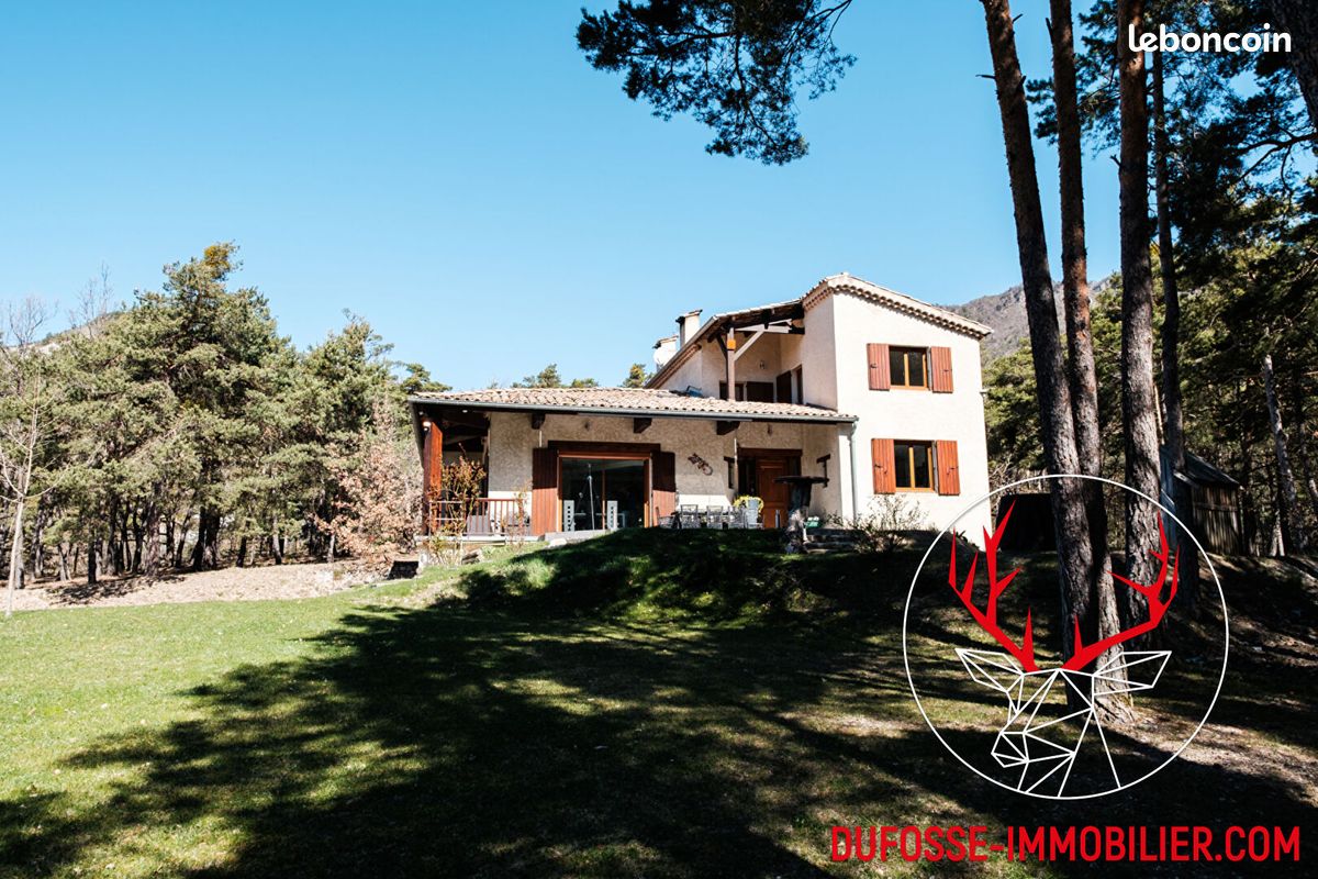 Maison 6 pièces 300 m² · à Dévoluy · 300 m² · 650 000 €