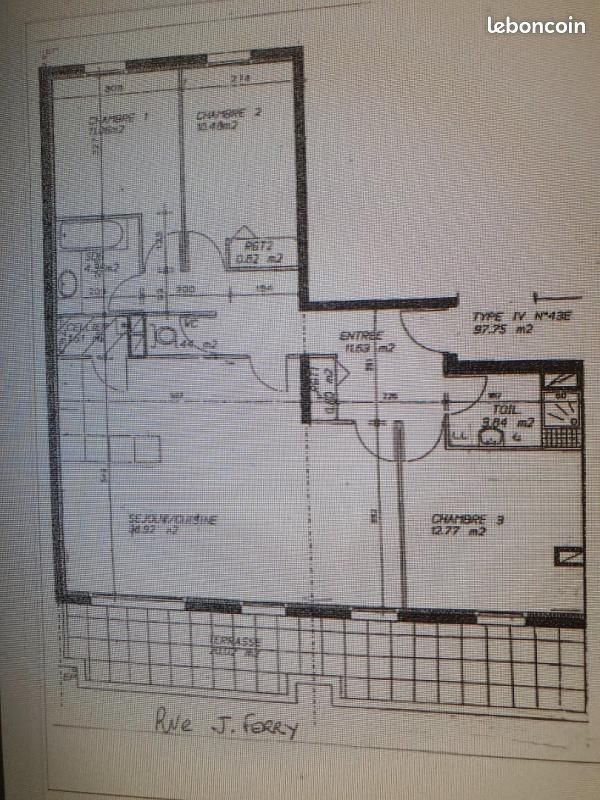 Appartement 4 pièces 97 m² · à Arras · 97 m² · 1 005 €