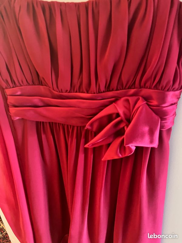 Robe cocktail rouge de la marque Fashion New York Très bon état (image 2)