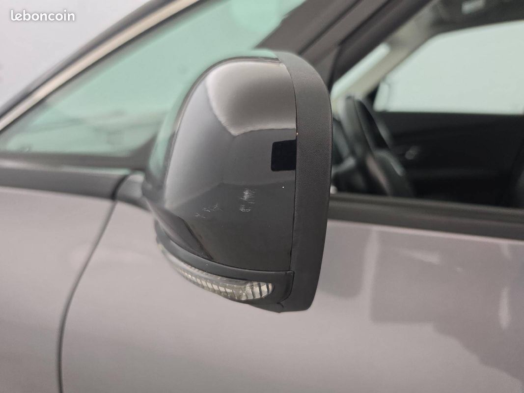RENAULT Scenic dCi 160 Energy EDC Initiale Paris (image 33)
