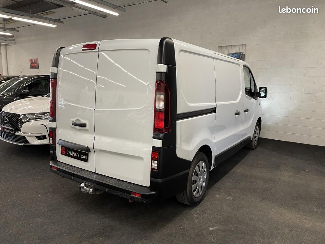 Renault master renault trafic vu fourgon 1.6 dci 120 1t2 l1h1 energy grand-confort (image 4)