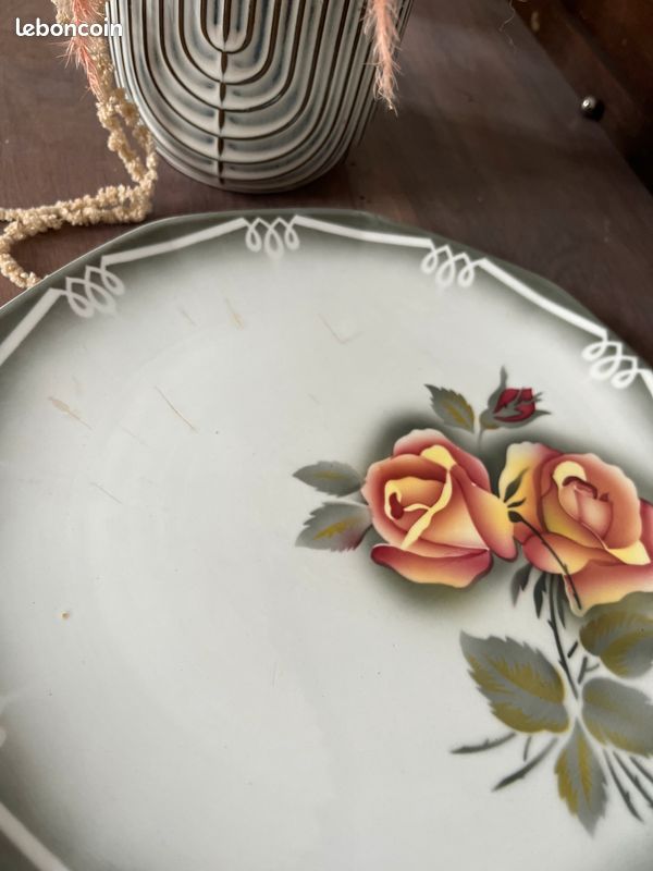 BEAU PLAT ROND ANCIEN décor FLEUR YVETTE SARREGUEMINES DIGOIN époque