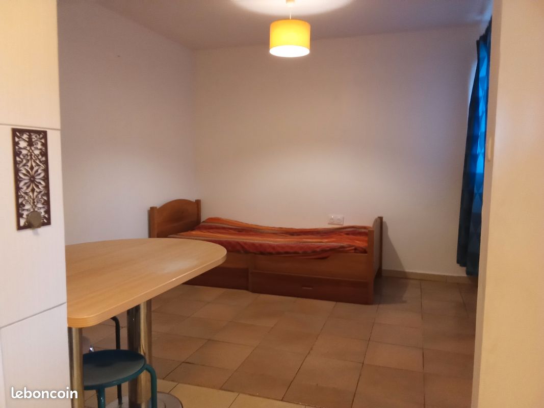 Appartement 1 pièce 16 m² · à Nanterre · 16 m² · 610 €