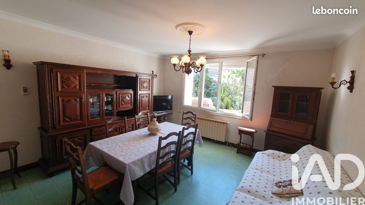Maison 9 pièces 227 m² · à La Palme · 227 m² · 227 000 €