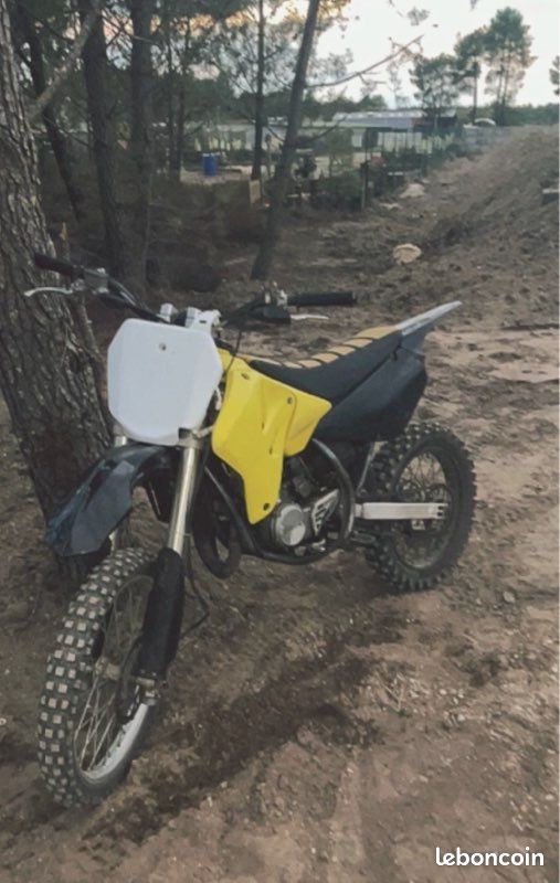 85 rm Suzuki (image 1)