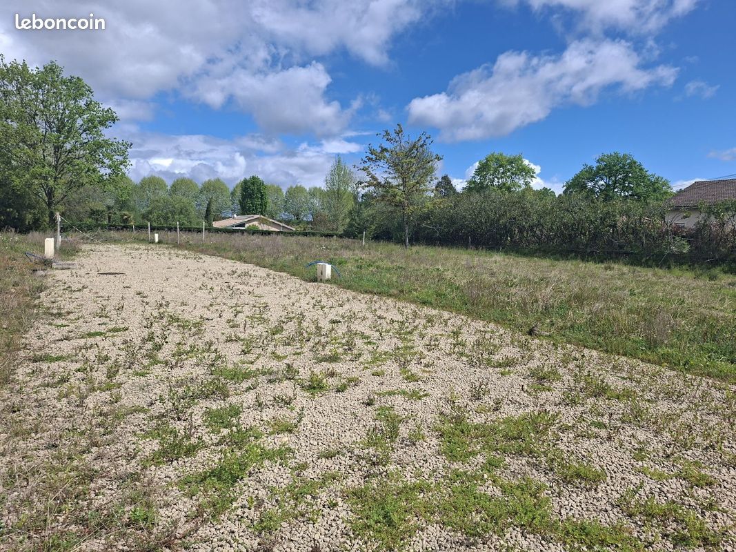 Terrain à bâtir de 745 m² à HAUT-MAUCO (40) · 80 000 €