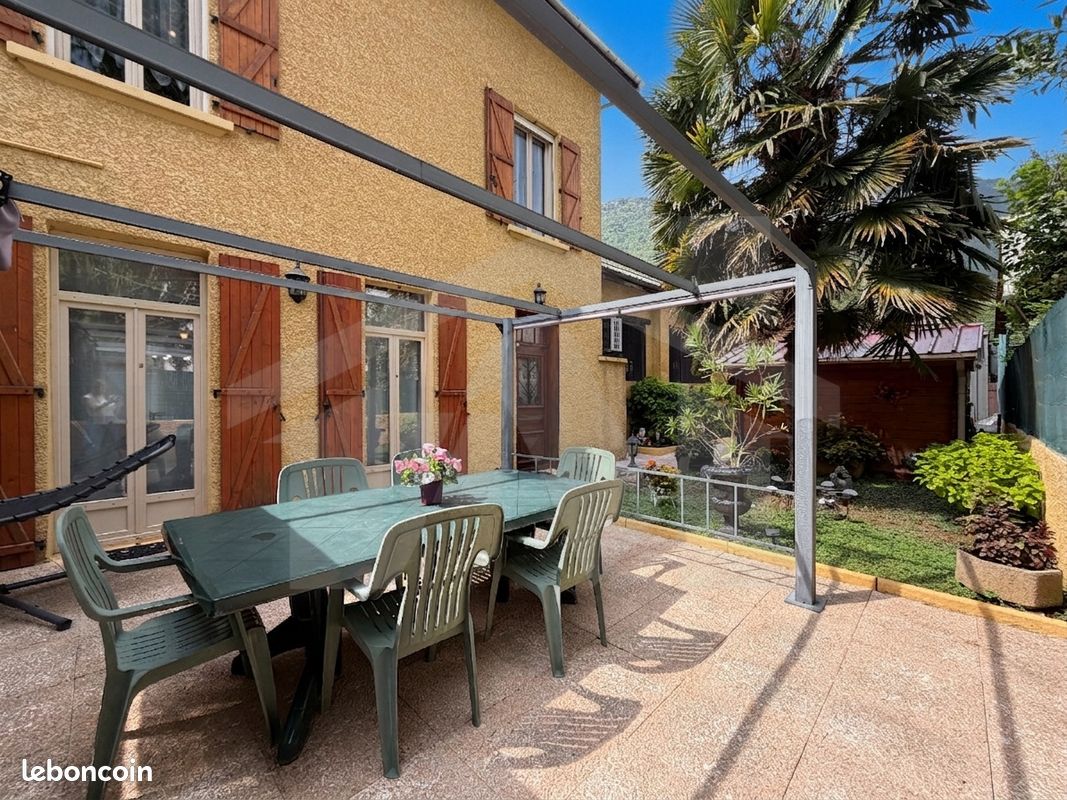 Maison 6 pièces 152 m² · à Grenoble · 152 m² · 725 000 €