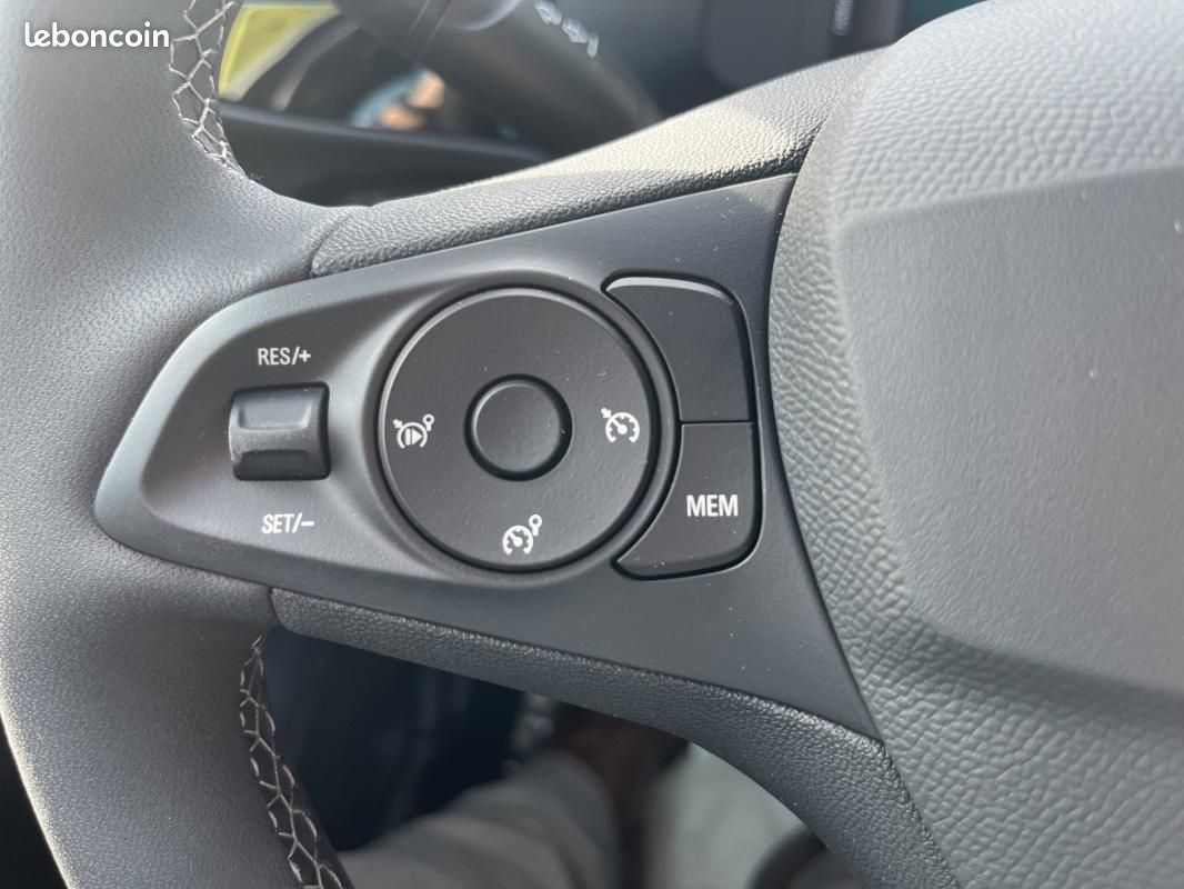 Opel Corsa 1.2 Turbo Hybrid 110 ch Autom - GS (image 17)