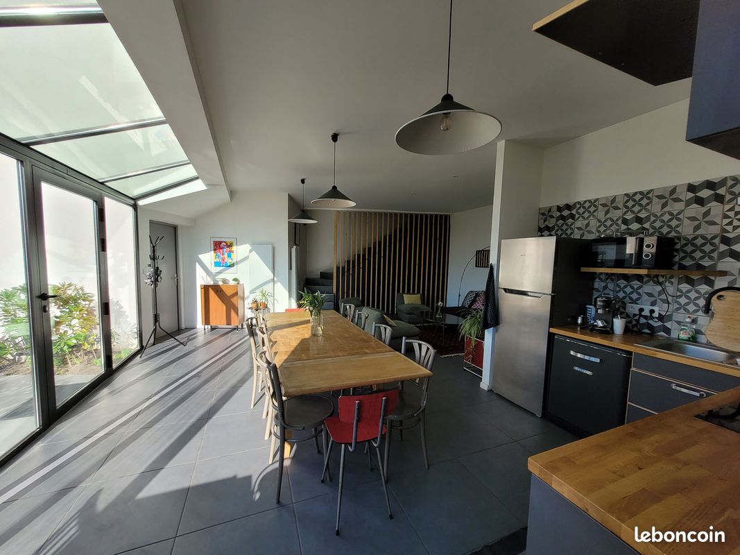 Maison 6 pièces 195 m² · à Talence · 195 m² · 2 930 €/mois