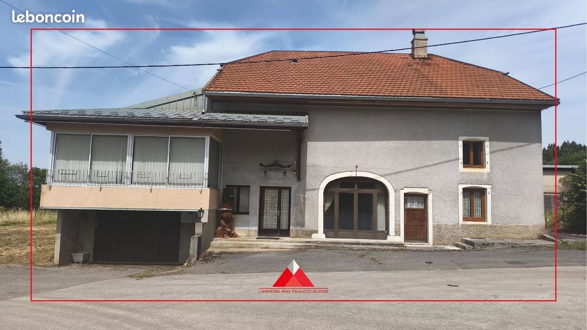 Maison 10 pièces 325 m² · à Lac-des-Rouges-Truites · 325 m² · 350 000 €