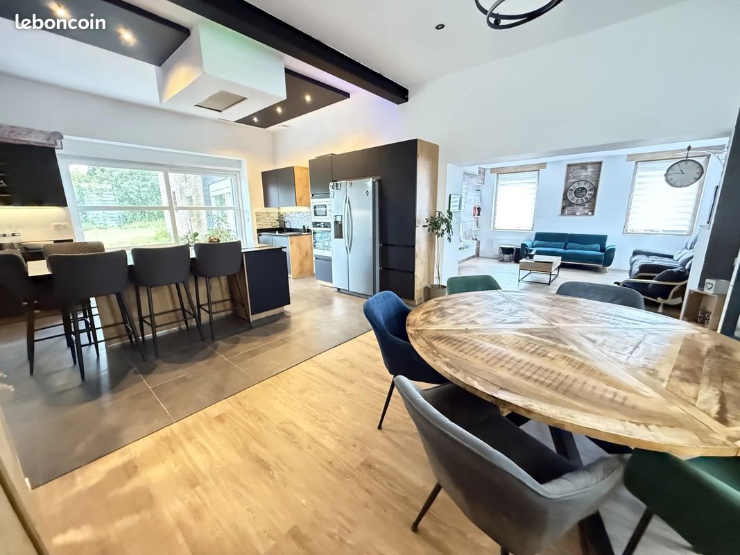Maison 10 pièces 168 m² · à Saint-Amand-les-Eaux · 168 m² · 576 800 €
