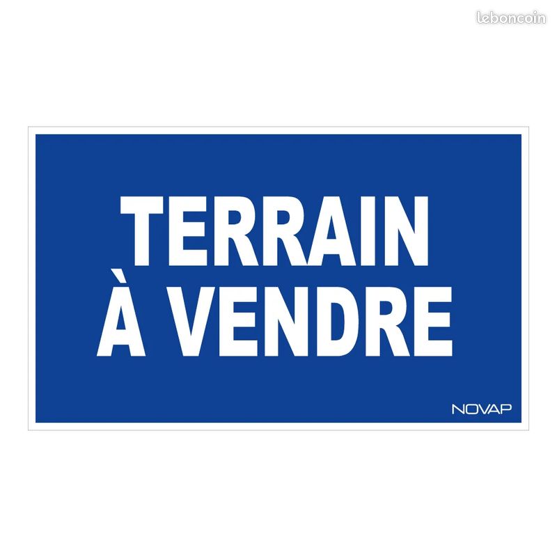 Terrain constructible de 300M2 · à Lançon-Provence · 150 000 €
