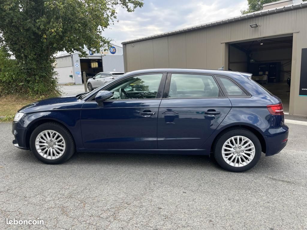 AUDI A3 Sportback 1.6 TDI - 110 - BV S-Tronic 7 8V SPORTBACK Business Line PHASE 2 (image 8)