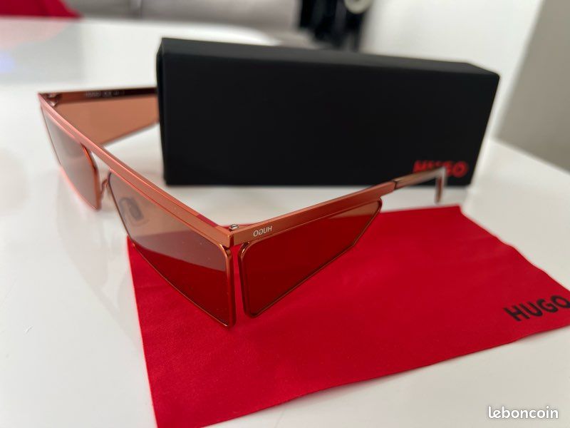 Lunette de soleil / HUGO BOSS (image 2)