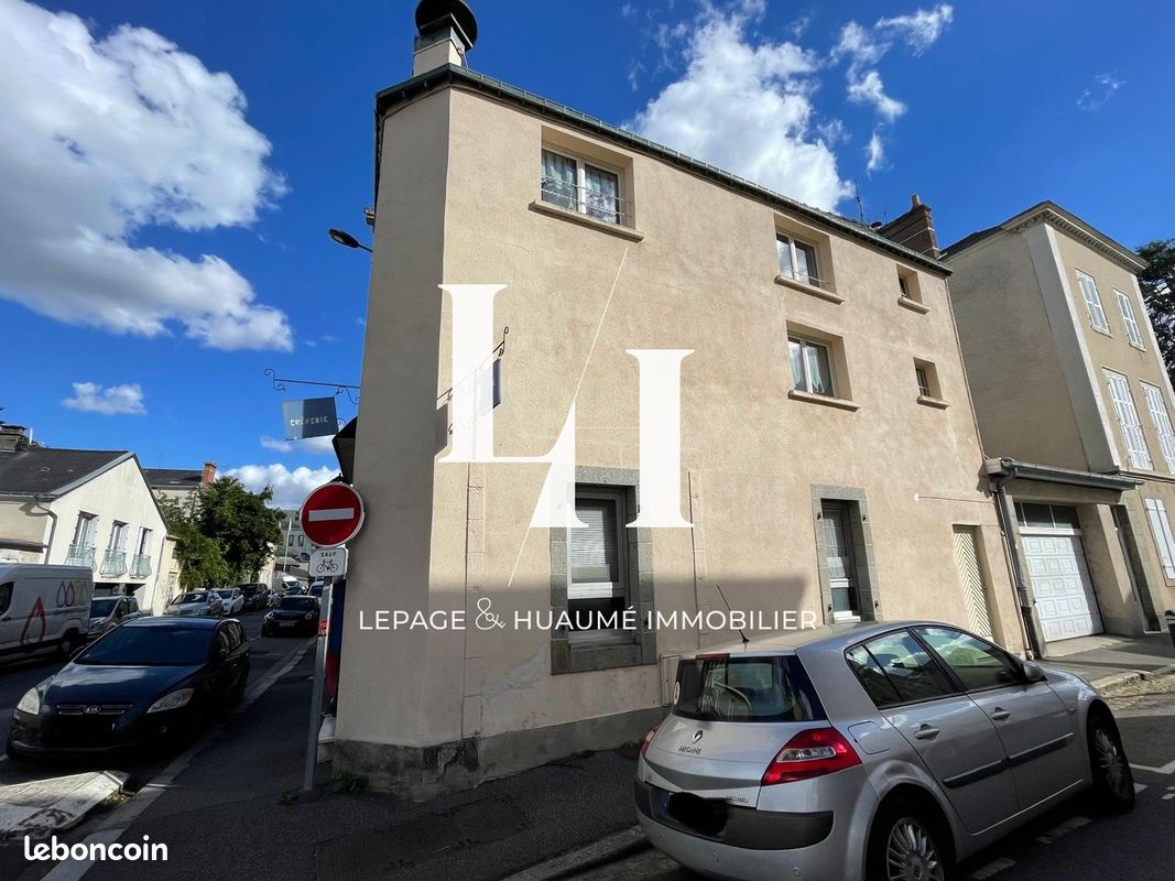 Immeuble 5 pièces 93 m² · à Laval · 93 m² · 111 000 €