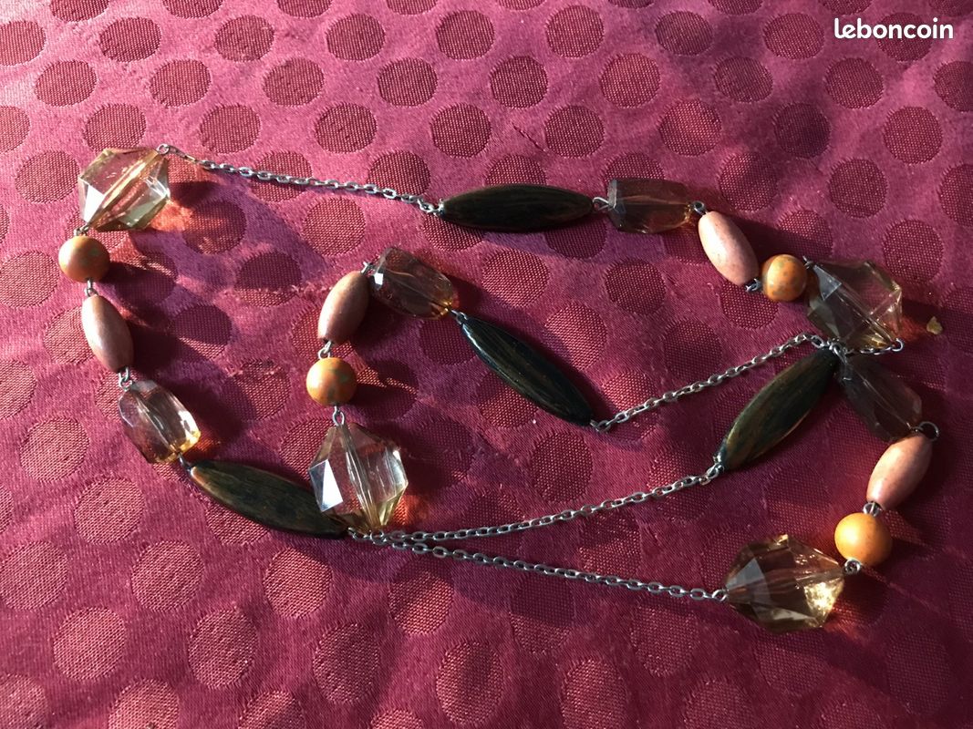 Collier chaine argentée + perles marrons et orange (image 1)