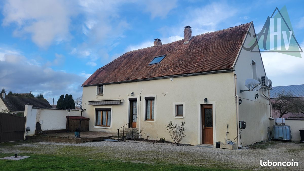 Maison 5 pièces 131 m² · à Perceneige · 131 m² · 187 250 €
