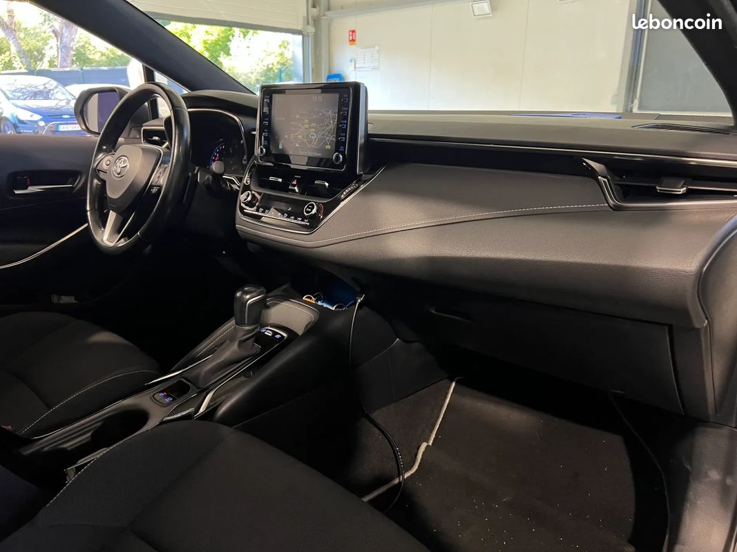 TOYOTA Corolla Touring Sport 2.0 Hybrid 184ch Design - TOIT OUVRANT - ENTRETIEN COMPLET TOYOTA (image 29)