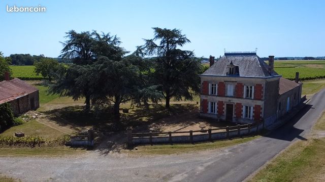 Maison 17 pièces 305 m² · à Cozes · 305 m² · 445 117 €
