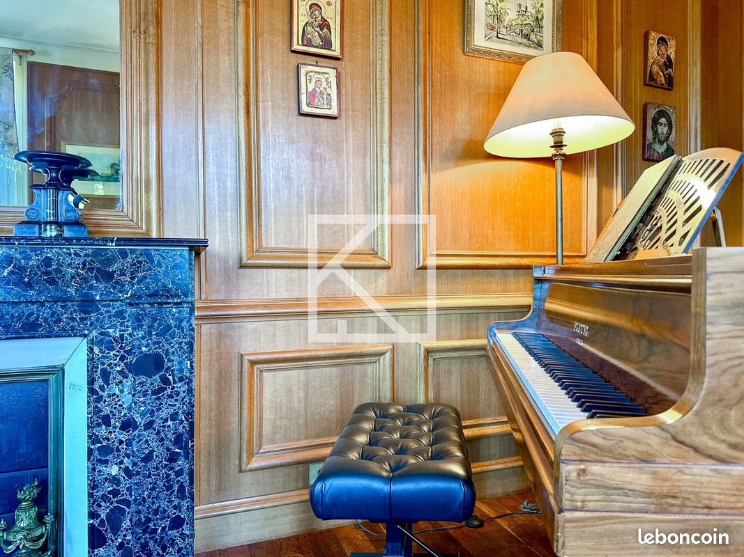 Propriété 9 pièces 296 m² (image 8)