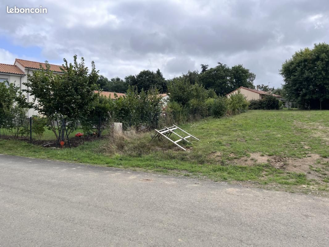 Terrain 360 m² Divatte Sur Loire · à Divatte-sur-Loire · 85 000 €