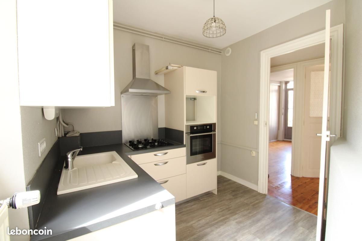 Appartement 3 pièces 65 m² · à Le Puy-en-Velay · 65 m² · 492 €