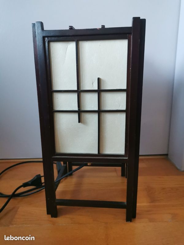 Lampe de chevet en bois et papier (image 2)