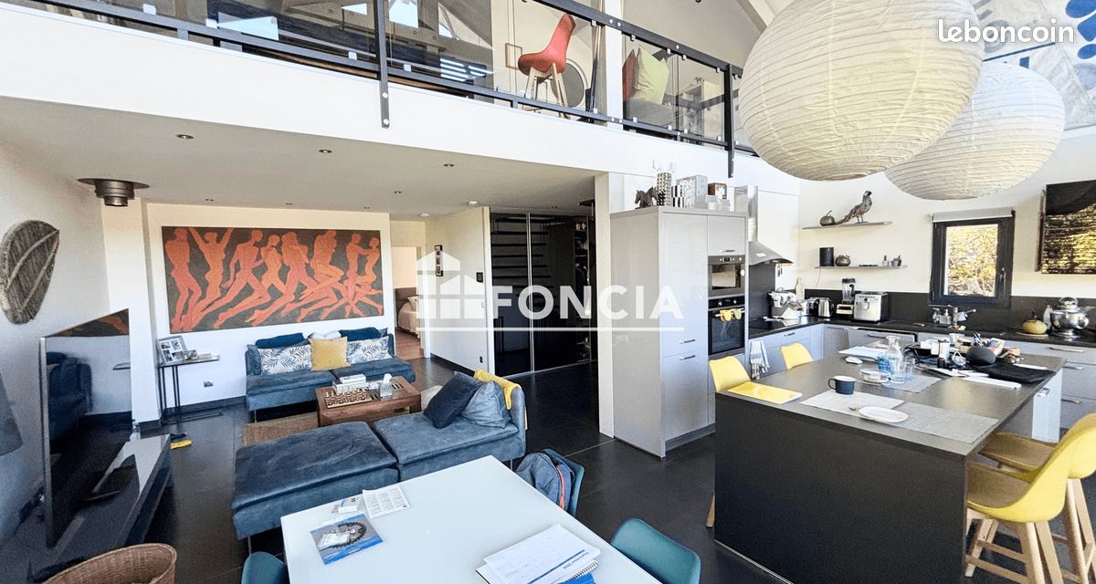Appartement 4 pièces 146 m² · à Saint-Julien-en-Genevois · 146 m² · 2 950 €/mois