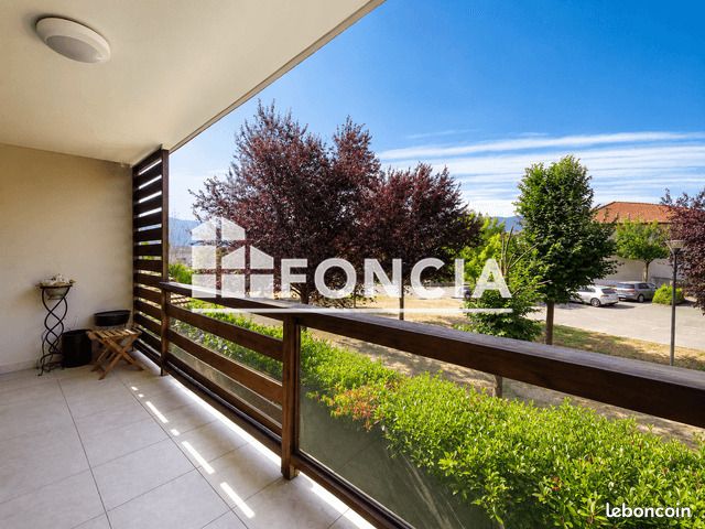 Appartement 2 pièces 45 m² · à Saint-Jean-de-Moirans · 45 m² · 776 €