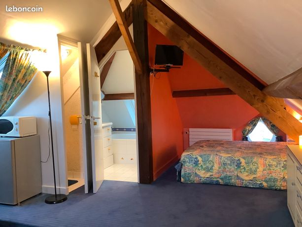 Chambre meublée étudiant avec cuisine