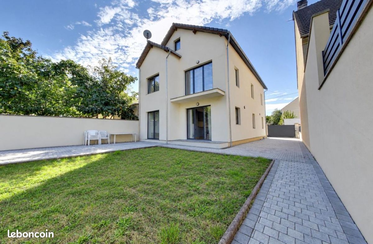 Maison 6 pièces 188 m² · au Blanc-Mesnil · 188 m² · 479 900 €