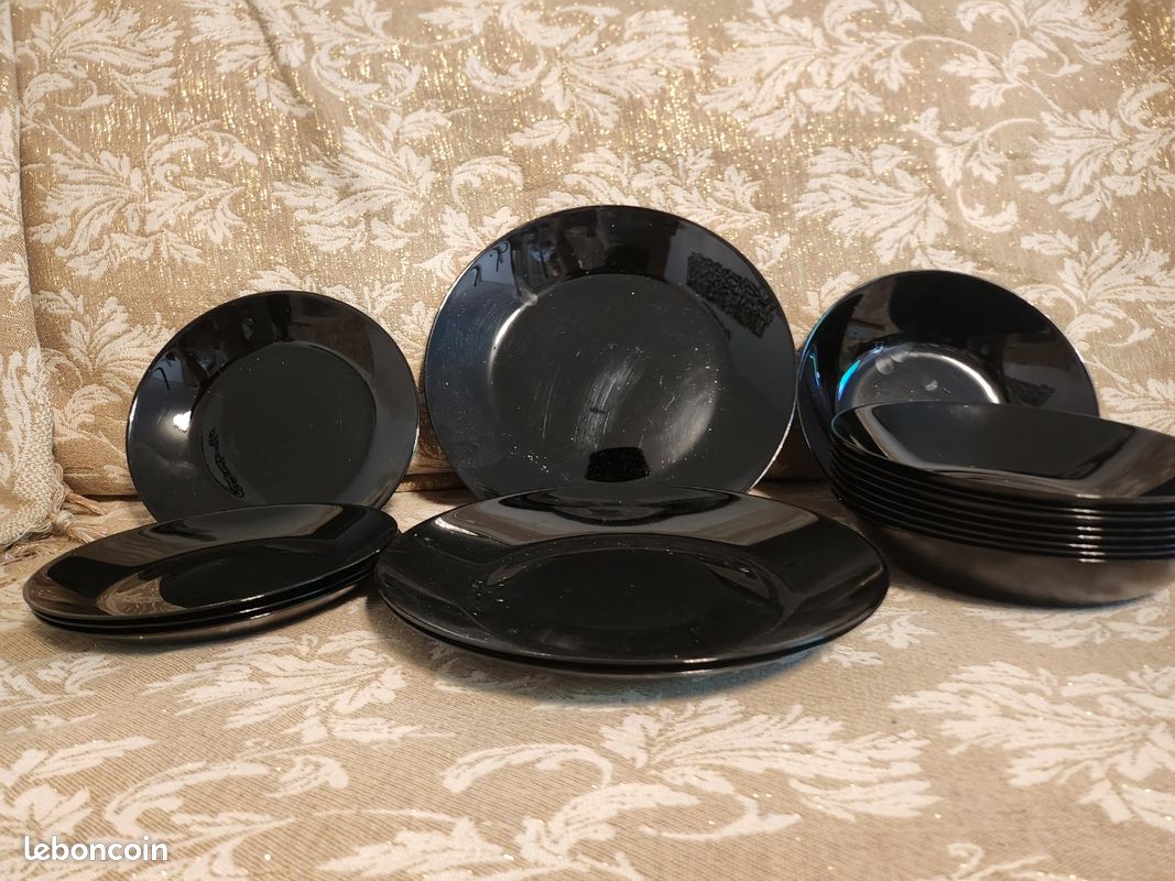 Lot assiette Action (image 1)