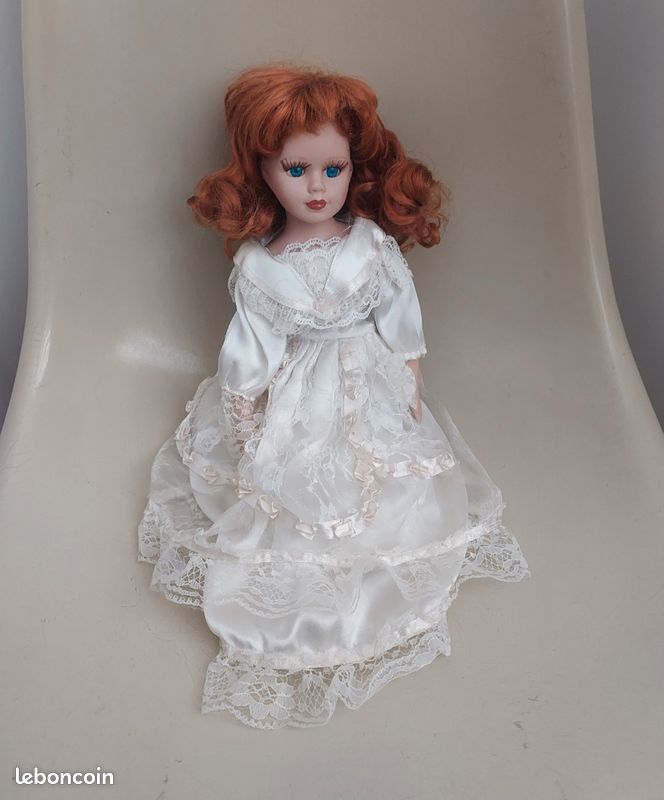 Ancienne poupée 42 cm porcelaine