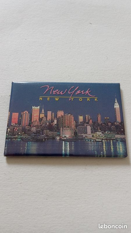Magnet Souvenir de la Ville de New York avec vue de nuit sur les gratte-ciels de Manhattan (image 2)