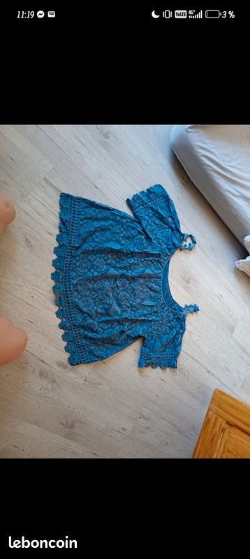 Haut blouse tee shirt 42 XL épaule dénudé fleurs (image 1)