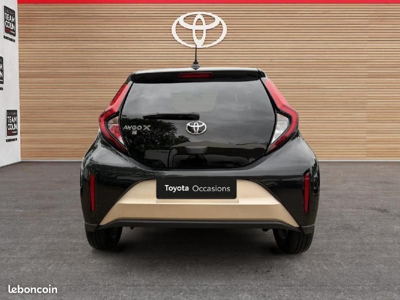 Toyota Aygo X 1.0 VVT-i 72ch Design S-CVT MY23 (image 5)