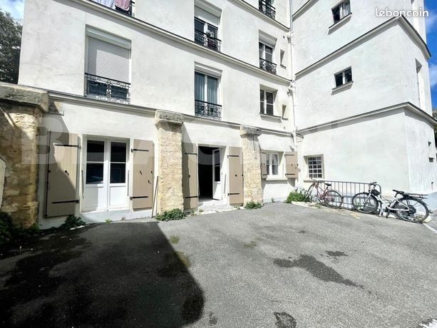 https://img.leboncoin.fr/api/v1/lbcpb1/images/96/75/24/967524d25aa9d76eca08982232f76ec5cee76c6d.jpg?rule=ad-image