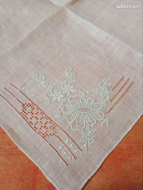 Vintage mouchoir coton blanc/brodé main/broderie artisanale/motif